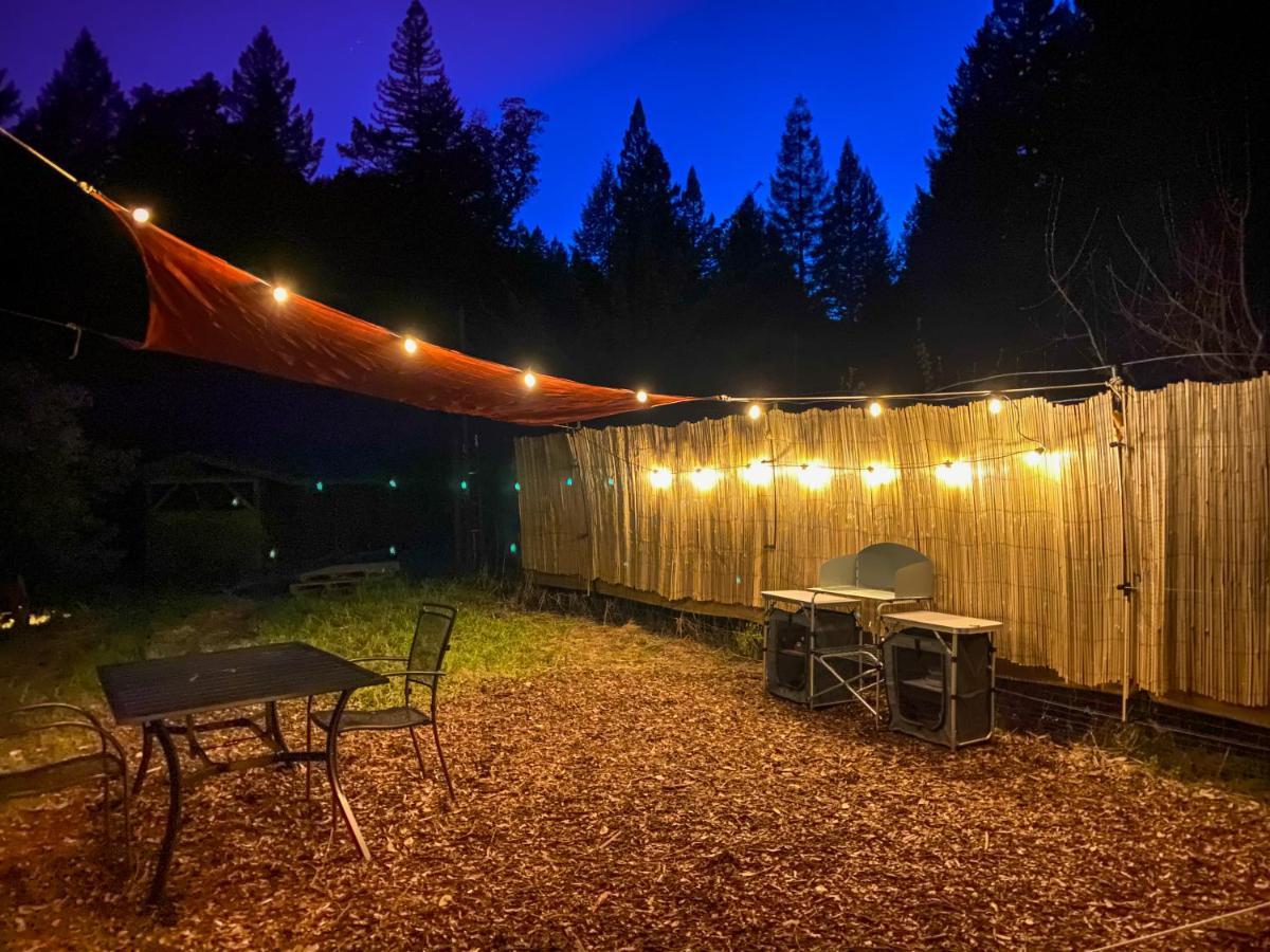 Отель Glamping In The Redwoods With A Hot Tub! Гарбервилл Экстерьер фото