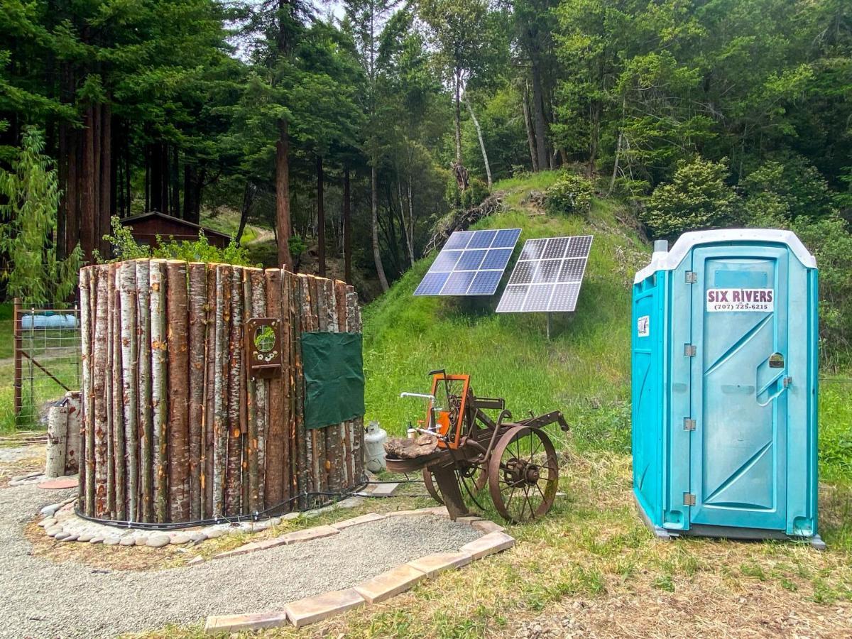 Отель Glamping In The Redwoods With A Hot Tub! Гарбервилл Экстерьер фото